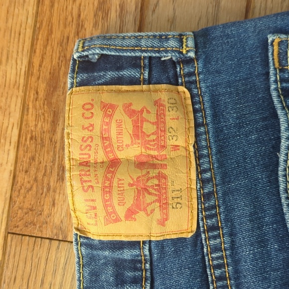 Levi Strauss 511 Blue Jeans. 32" x 30" - Picture 6 of 9